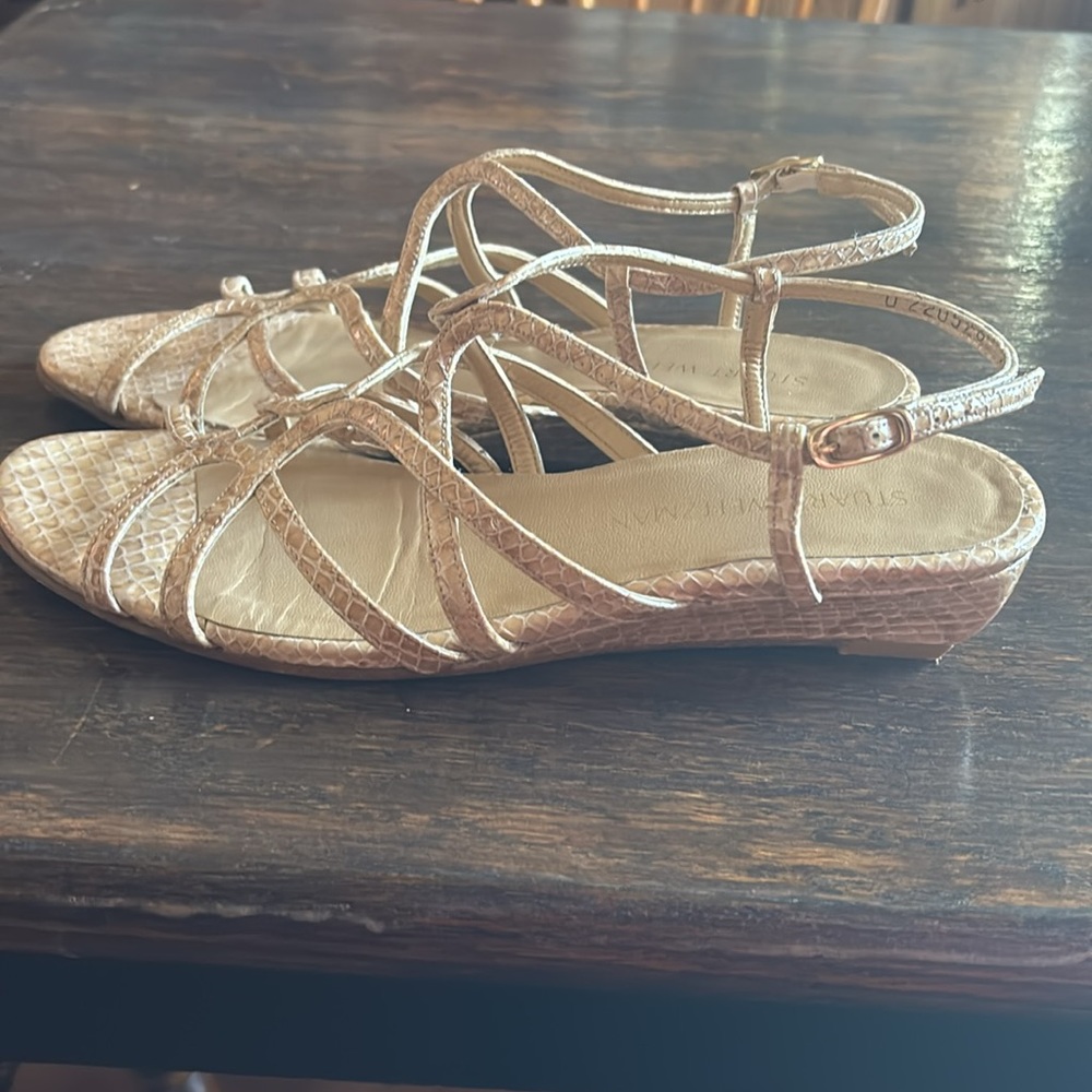 Stuart Weitzman Croc-Embossed Low Wedge Sandals 9… - image 2